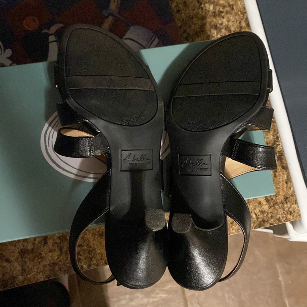 Abella Heeled Sandals - Picture 7 of 8